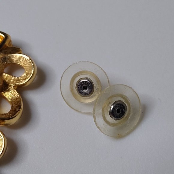 Vintage Marquise Faux Ruby Metal Earrings - Picture 14 of 16